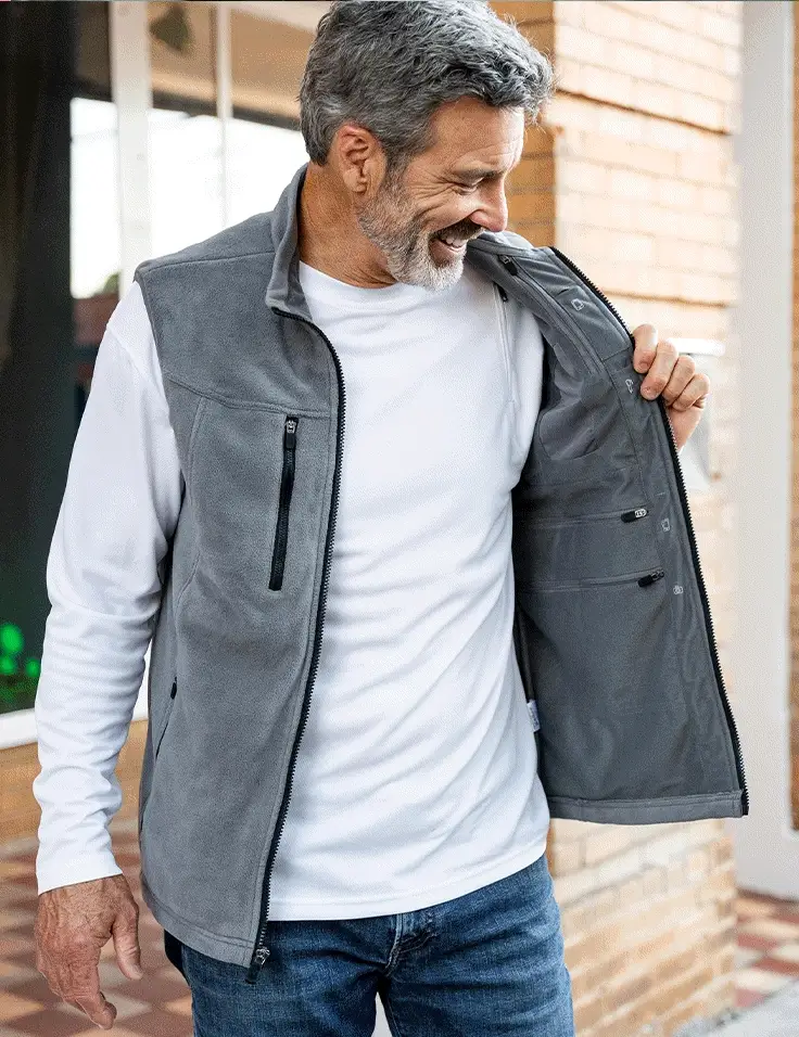 Fleece Crest Vest for Men - Image 17