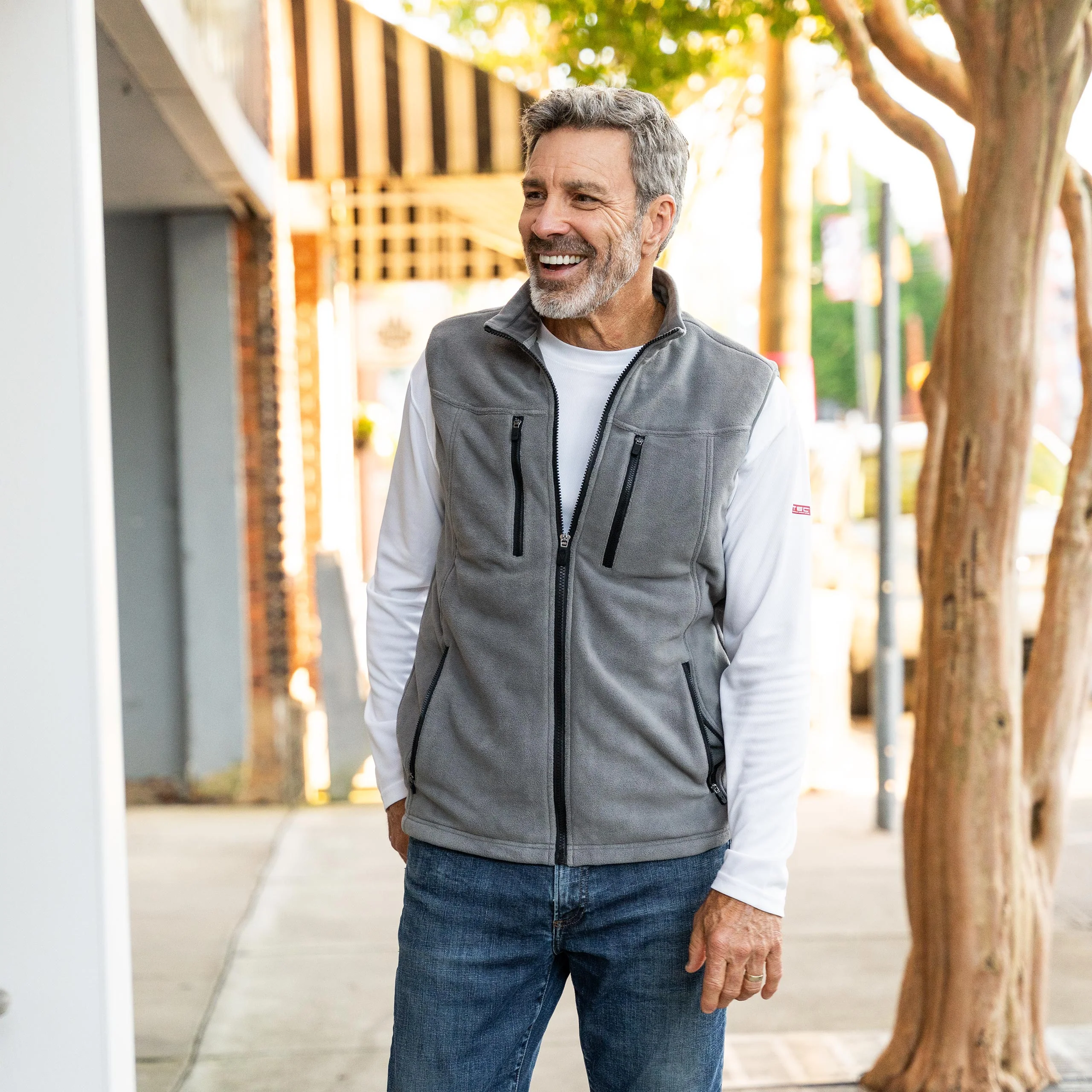 Fleece Crest Vest for Men - Image 5